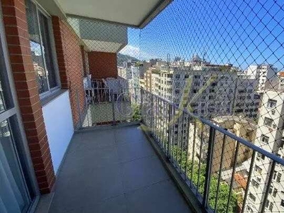 Residencial com infra e serviços em Copacabana com varanda