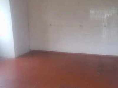 Sala comercial aluga-se