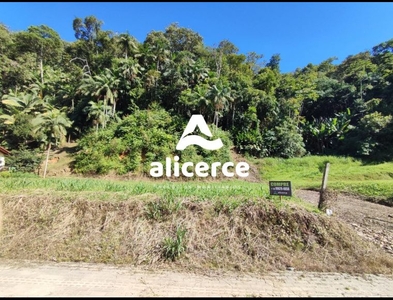 Casa no Bairro Velha em Blumenau com 2 Dormitórios (2 suítes) e 93 m²