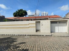 Casa em condomínio fechado, Copan 190 m2 com 3 quartos em Barro Duro - Maceió Alagoas.