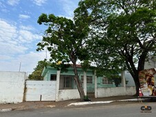 CUIABá - Casa Padrão - Araés