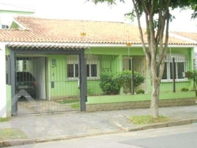 Casa em condomínio fechado com 3 quartos à venda na rua alfredo silveira dias, 223, nonoai, porto alegre, 315 m2 por r$ 800.000