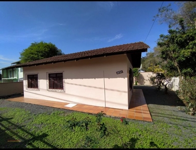 Casa no Bairro Água Verde em Blumenau com 3 Dormitórios e 100 m²