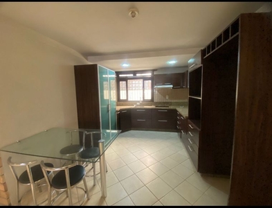 Casa no Bairro Fortaleza em Blumenau com 5 Dormitórios (2 suítes)