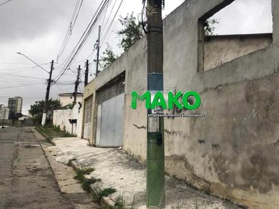 VENDE-SE TERRENO COM 2 CASAS DE 30 METROS CADA,ALUGADAS, ENTRADA LATERAL, PÉ DIREITO DE 3