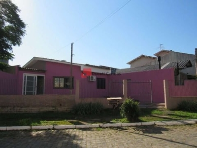 Casa com 2 quartos para alugar na rua ilhéus, nossa senhora das graças, canoas, 65 m2 por r$ 1.800