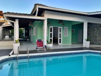 Casa com 4 quartos à venda na rua praia de iguarassu, 222, vilas do atlantico, lauro de freitas, 280 m2 por r$ 910.000