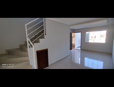 Casa no Bairro Itoupava Norte em Blumenau com 2 Dormitórios (2 suítes)