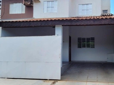 Casa de condomínio sobrado para venda possui 96 metros quadrados com 3 quartos