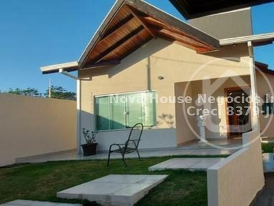 Casa Térrea com 3 Quartos à Venda por R$ 1.090.000