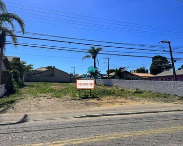 Vende-se Amplo Terreno no Bairro São João do Rio Vermelho, Aproximadamente 2000 metros do