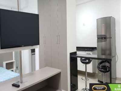 Apartamento bem mobiliado e muito bem localizado, com internet. condomínio lifespace curitiba