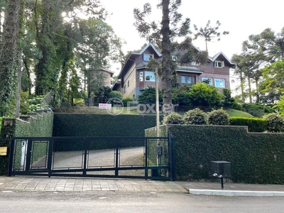 Casa 5 dorms à venda Rua Ladeira das Azaléias, Planalto - Gramado