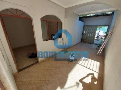 Casa com 3 quartos para locação no bairro santa rita, governador valadares - mg