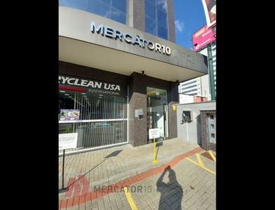 Loja no Bairro Centro em Blumenau com 210.92 m²