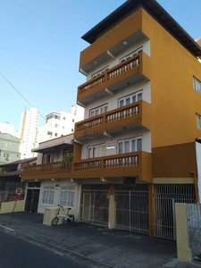 Prédio Residencial Em Balneário Camboriú.