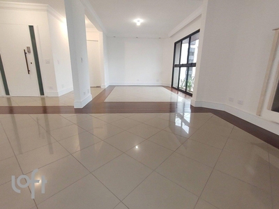 Apartamento à venda em Jabaquara com 216 m², 4 quartos, 2 suítes, 3 vagas