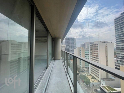 Apartamento à venda em Pinheiros com 232 m², 3 quartos, 3 suítes, 3 vagas