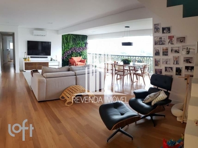 Apartamento à venda em Santo Amaro com 233 m², 3 quartos, 1 suíte, 3 vagas