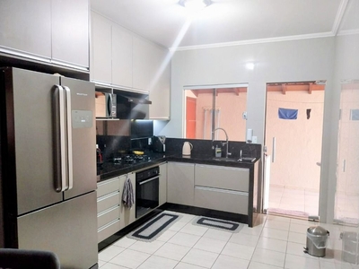 Casa em Centro, Jaguariúna/SP de 155m² 3 quartos à venda por R$ 669.000,00