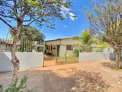 Casa em Jardim Das Palmeiras, Lucas Do Rio Verde/MT de 127m² 3 quartos à venda por R$ 249.000,00