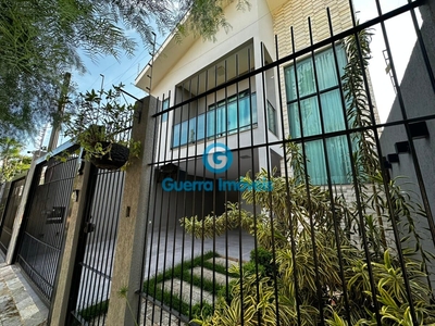 Casa em Jardim Higienópolis, Maringá/PR de 208m² 3 quartos à venda por R$ 998.000,00