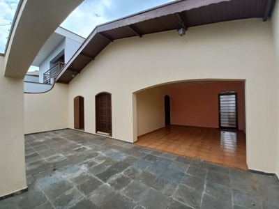 Casa em Jardim Presidente, Mogi Guaçu/SP de 200m² 4 quartos para locação R$ 2.200,00/mes