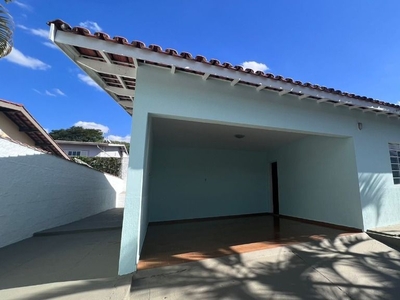 Casa em João XXIII, Vinhedo/SP de 153m² 3 quartos para locação R$ 3.500,00/mes