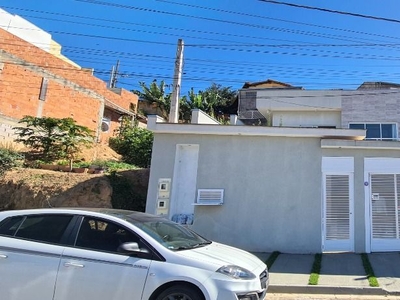 Casa em João XXIII, Vinhedo/SP de 180m² 3 quartos à venda por R$ 789.000,00