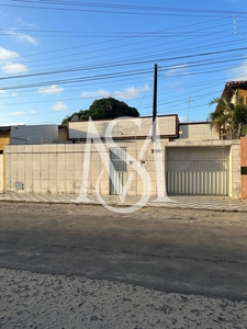 Casa em Messejana, Fortaleza/CE de 280m² 5 quartos para locação R$ 2.500,00/mes