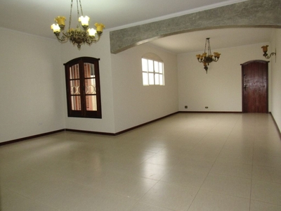 Casa em Nova Piracicaba, Piracicaba/SP de 254m² 4 quartos para locação R$ 3.800,00/mes
