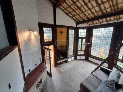 Casa em Santa Lúcia, Belo Horizonte/MG de 243m² 4 quartos para locação R$ 5.000,00/mes