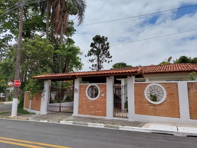 Casa em Vila Santo Antônio, Cotia/SP de 283m² 4 quartos à venda por R$ 949.000,00