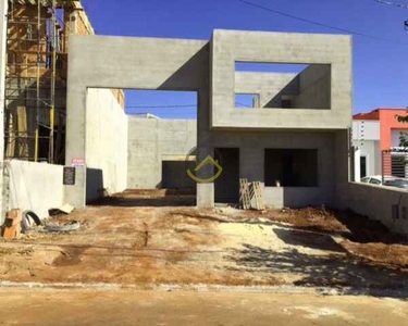 3 banheiro, 230M² de Área Construída, 250M² de Área Total