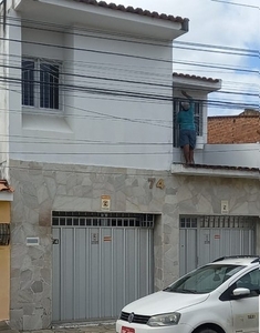 Alugo Casa Poço R$2300