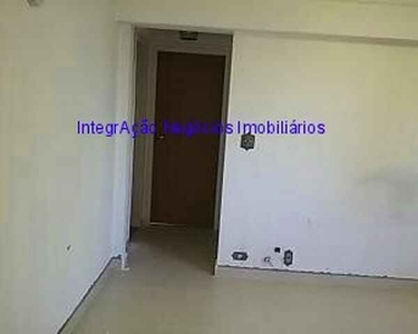 Apartamento 90m², 02 dormitórios, 01 banheiro e 01 vaga na garagem. Condomínio com portar