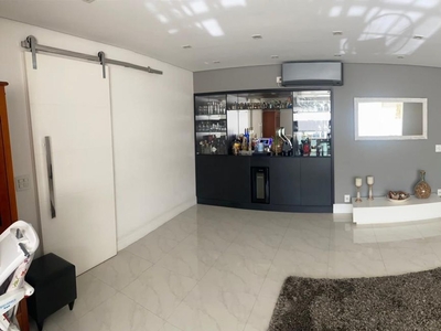 Apartamento à venda em Santo Amaro com 140 m², 4 quartos, 2 suítes, 2 vagas