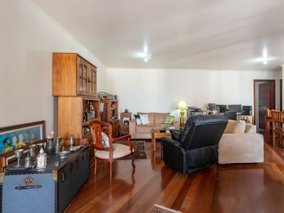 Apartamento à venda em Vila Mariana com 141 m², 4 quartos, 1 suíte, 2 vagas