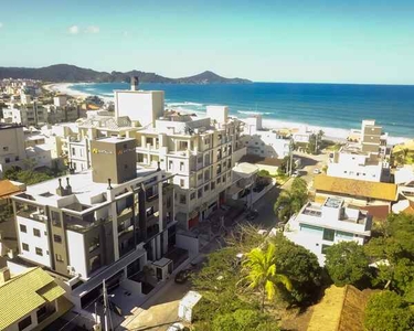 Apartamento a venda, localizado a 90 metros da Praia de Canto Grande em Bombinhas, contend