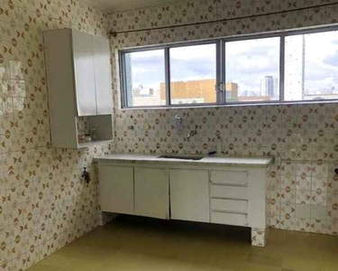 Apartamento de 3 Dormitórios na Rua Almirante Calheiros