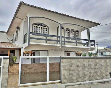 Casa à venda, 250 m² por R$ 770.000,00 - Centro - Palhoça/SC