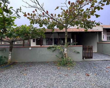 CASA À VENDA COM 3 DORMITÓRIOS, SENDO 1 SUÍTE, 80m², R$670.000,00, BAIRRO ITAJUBA, BARRA