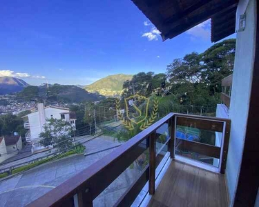 Casa com 3 dormitórios à venda, 183 m² por R$ 790.000,00 - Iucas - Teresópolis/RJ