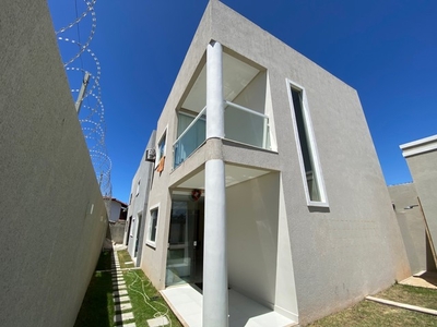 Casa com 3 quartos em Buraquinho - Lauro de Freitas - BA