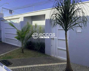 Casa com 3 quartos para venda no bairro Alto Umuarama
