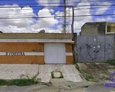 Casa com 4 dormitórios à venda, 450 m² por R$ 675.000,00 - Cidade dos Funcionários - Forta