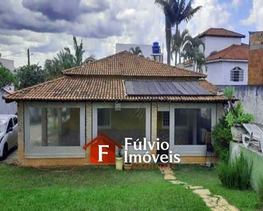 Casa Excelente, Dentro de Condomínio, 4 Quartos, Piscina, Lote de 1.090m² no Conjunto 05 e