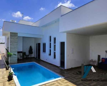 Casa Nova Térrea em Bairro na região central - 03 Dorms - piscina