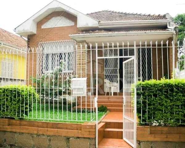 Casa para comprar no bairro Partenon - Porto Alegre com 3 quartos