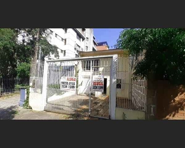 Casa para fins comerciais ou residenciais, com 04 (quatro) dormitórios, 4(quatro) salas, 4